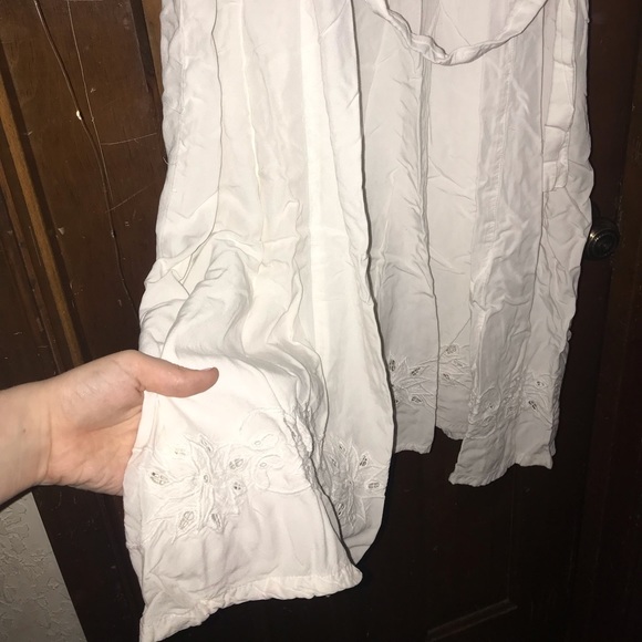 Women’s White Lace Dress With Waist Tie - Picture 9 of 11